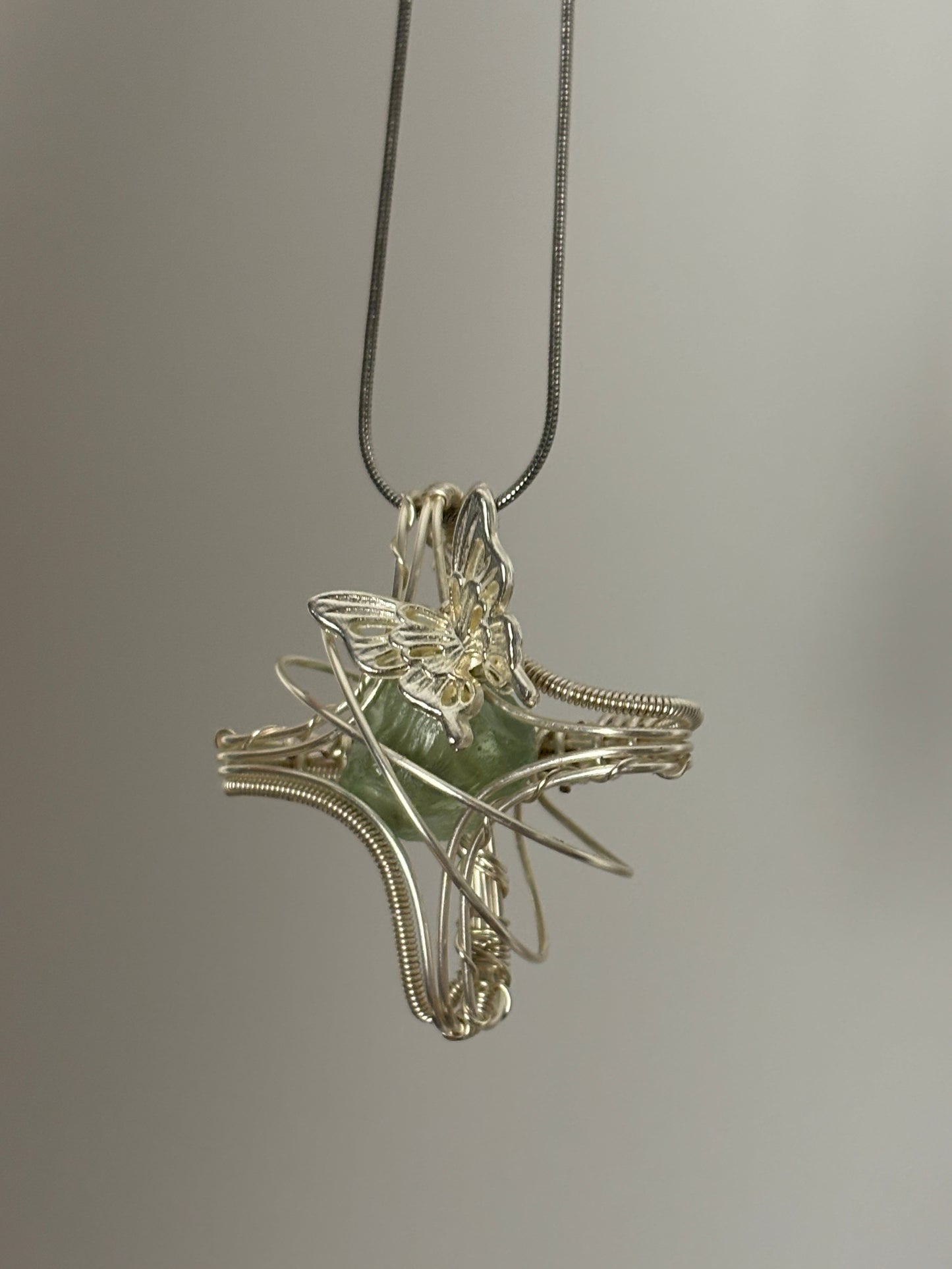 Green Four-Pointed Star Hand-Wound Jewelry - Unisex Handcrafted Necklace for Women & Gifts - Elegant Simple Design Perfect for Any Occasion