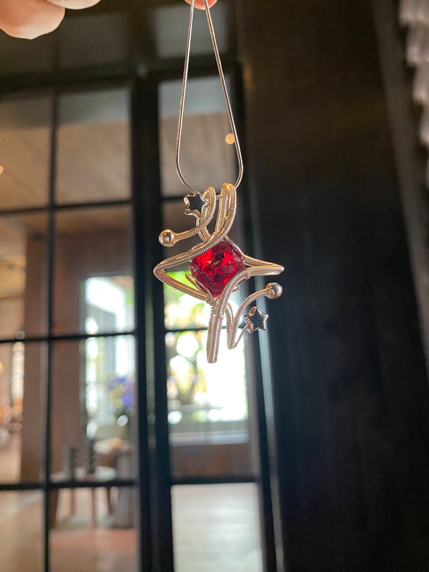 Red four-pointed star, temperament and beauty coexist, design and texture are online pure handmade necklace, sweater chain, whoever wears it will be beautiful, holiday gift, birthday gift