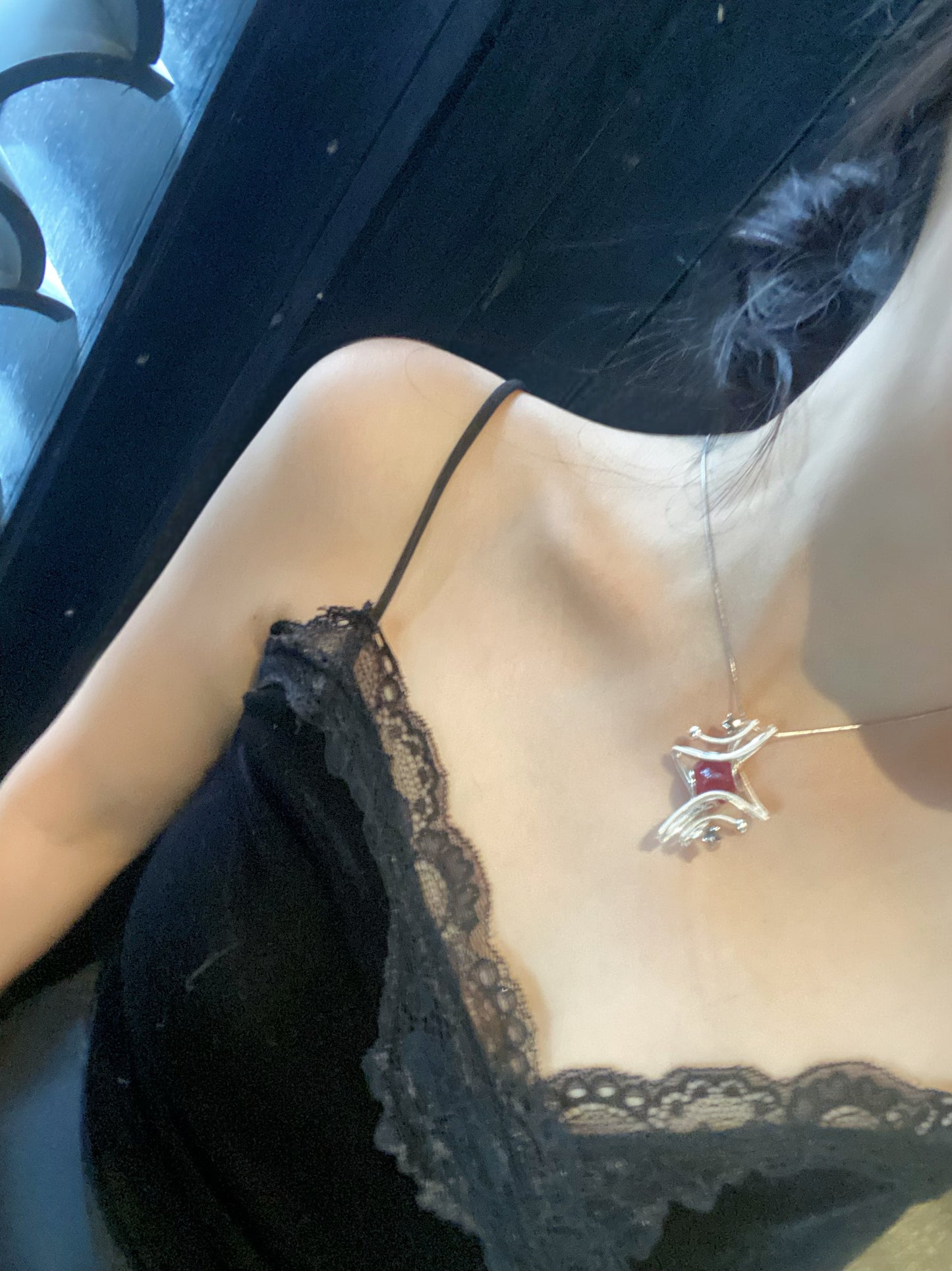 Red four-pointed star, temperament and beauty coexist, design and texture are online pure handmade necklace, sweater chain, whoever wears it will be beautiful, holiday gift, birthday gift
