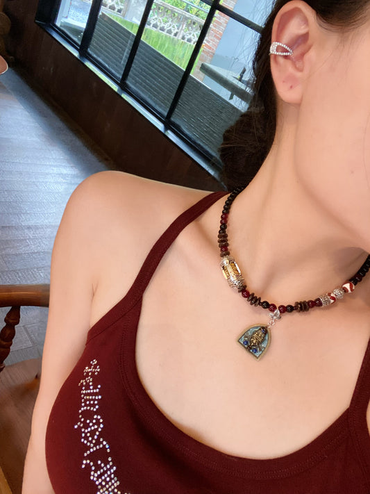JOJO original handmade necklace. You will fall in love with it at first sight. It is so beautiful. No one will see the same style. It will look beautiful on everyone #necklace #originalhandmade #gift