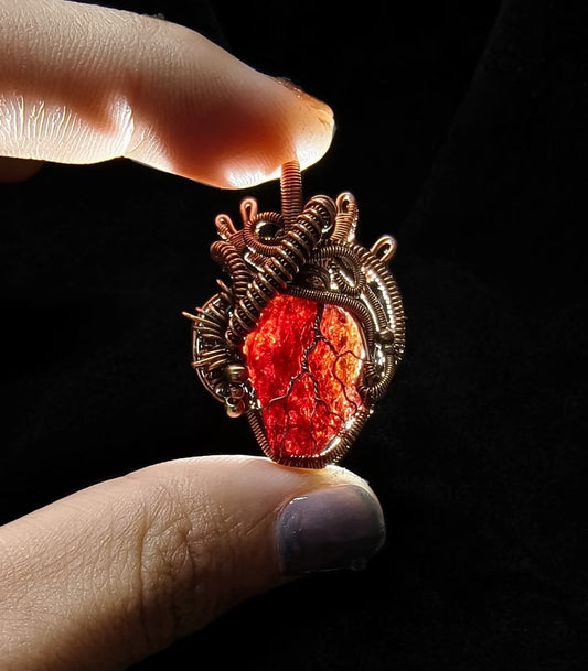Handmade Beating Heart Crystal Necklace forEmotional Healing Love Energy Women JewelryRaw Heart Crystal Necklace with Silver ChainUnique Figural Pendant Women's